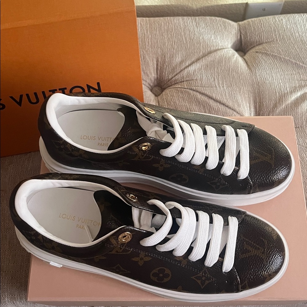 Louis Vuitton Women Time Out Sneakers - Picture 7 of 13